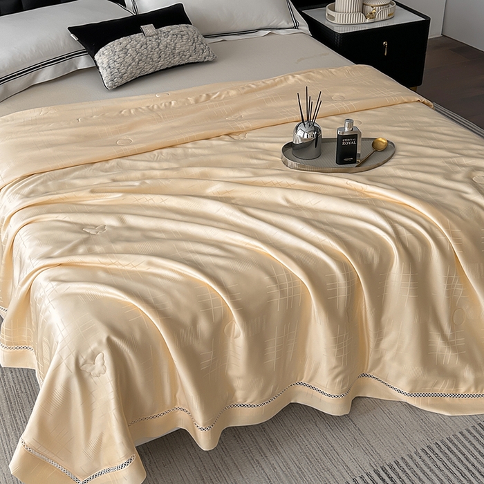 91家纺网 家纺一手货源 找家纺 蜜柚 2025新款卡伦50s莱赛尔天丝提花工艺夏被夏凉被空调被 卡伦金