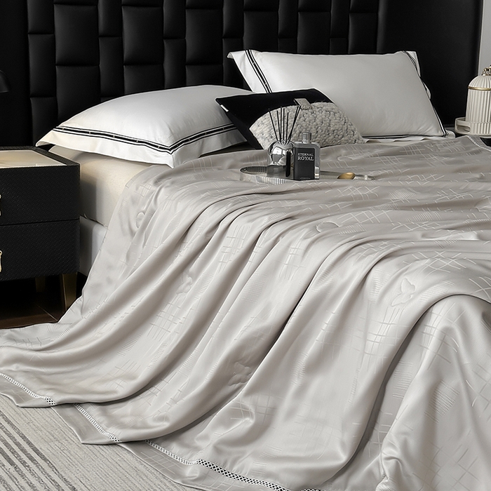 91家纺网 家纺一手货源 找家纺 蜜柚 2025新款卡伦50s莱赛尔天丝提花工艺夏被夏凉被空调被 卡伦灰