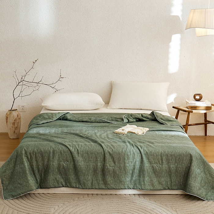 91家纺网 家纺一手货源 找家纺 蜜柚 2025新款赛瑞娜复古系列 A类全棉纯棉60支有氧双层纱复古夏被夏凉被空调被 千寻绿