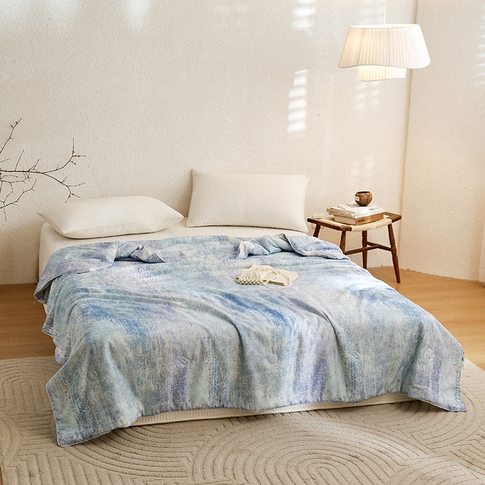 91家纺网 家纺一手货源 找家纺 蜜柚 2025新款赛瑞娜复古系列 A类全棉纯棉60支有氧双层纱复古夏被夏凉被空调被 约定蓝