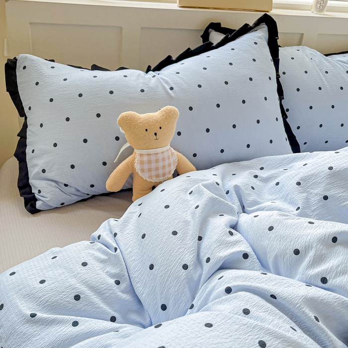 91家纺网 家纺一手货源 找家纺 暖芯优选 2025新款直播热款赫本风花边款针织法式印花吊边床单三件套床笠四件套 波点-蓝