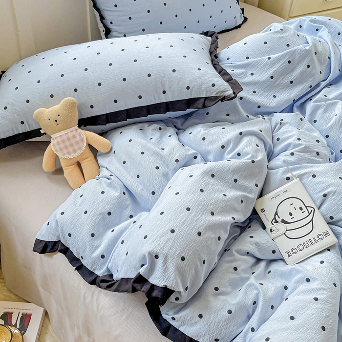 91家纺网 家纺一手货源 找家纺 暖芯优选 2025新款直播热款赫本风花边款针织法式印花吊边床单三件套床笠四件套 波点-蓝