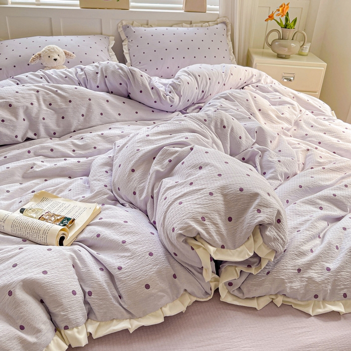 91家纺网 家纺一手货源 找家纺 暖芯优选 2025新款直播热款赫本风花边款针织法式印花吊边床单三件套床笠四件套 波点-紫