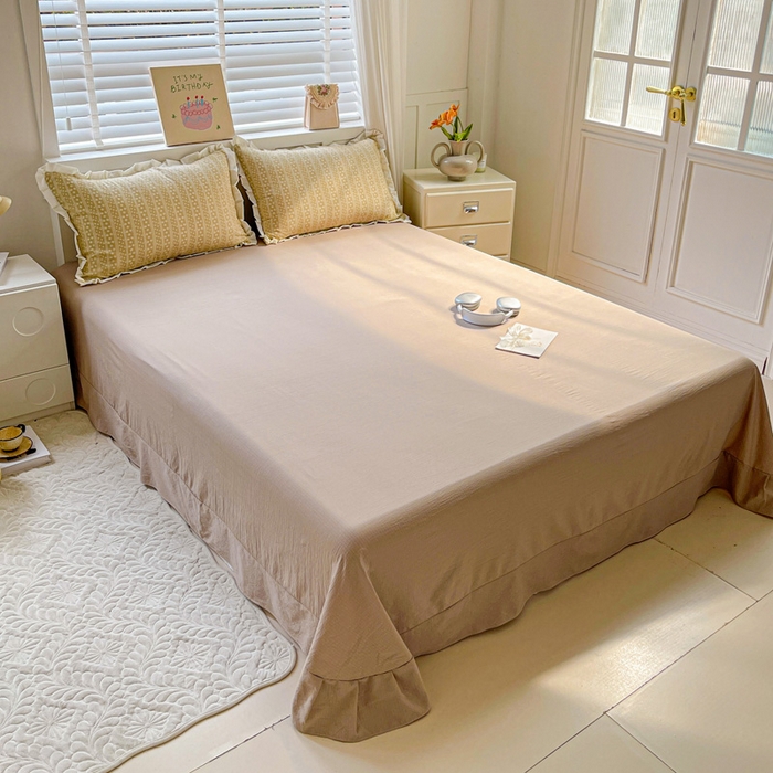 91家纺网 家纺一手货源 找家纺 暖芯优选 2025新款直播热款赫本风花边款针织法式印花吊边床单三件套床笠四件套 莫奈