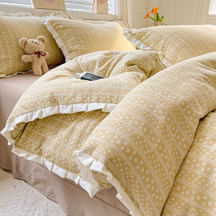 91家纺网 家纺一手货源 找家纺 暖芯优选 2025新款直播热款赫本风花边款针织法式印花吊边床单三件套床笠四件套 莫奈