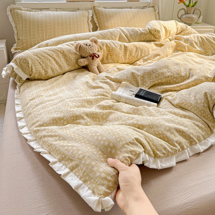 91家纺网 家纺一手货源 找家纺 暖芯优选 2025新款直播热款赫本风花边款针织法式印花吊边床单三件套床笠四件套 莫奈