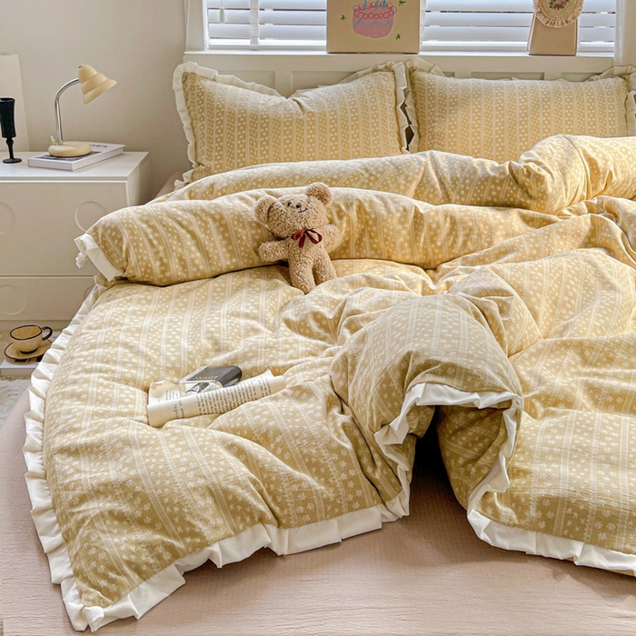 91家纺网 家纺一手货源 找家纺 暖芯优选 2025新款直播热款赫本风花边款针织法式印花吊边床单三件套床笠四件套 莫奈