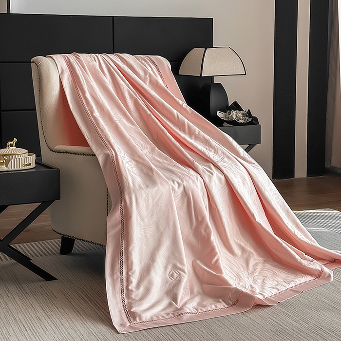 91家纺网 家纺一手货源 找家纺 （总）蜜柚 2025春夏新品蒂芙尼100S天丝银丝大提花夏被夏凉被空调被