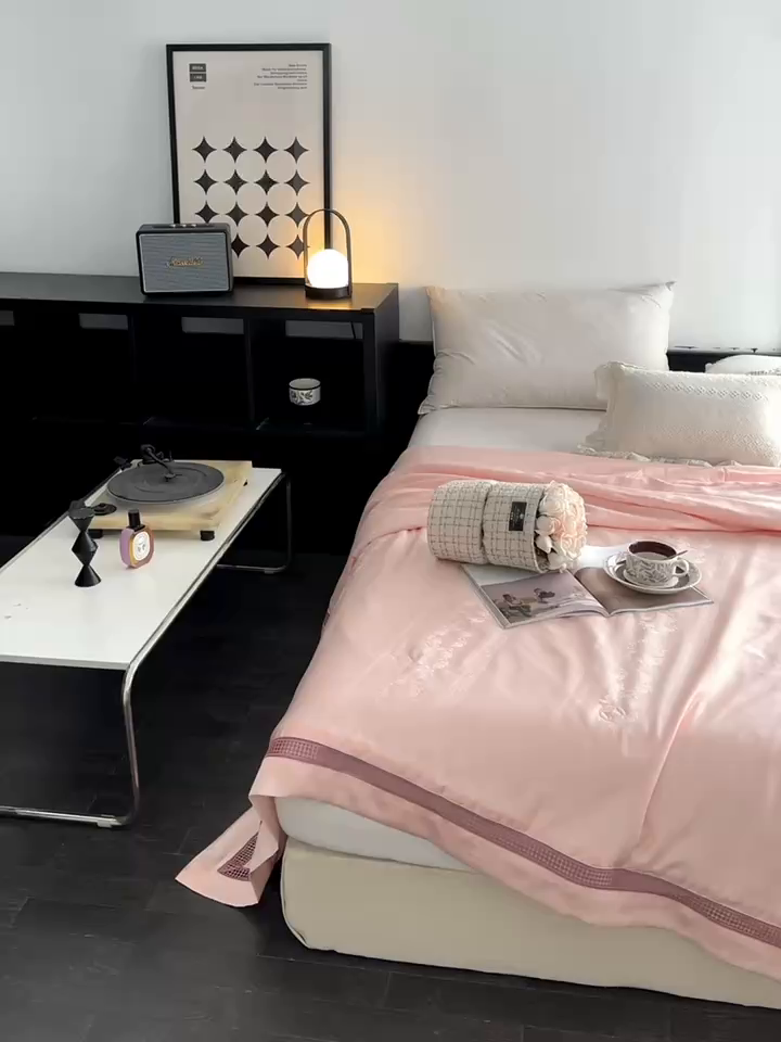 91家纺网 家纺一手货源 找家纺 蜜柚 2025新款维纳斯系列-LF奥地利兰精天丝大提花Naia夏被夏凉被空调被 维纳斯粉