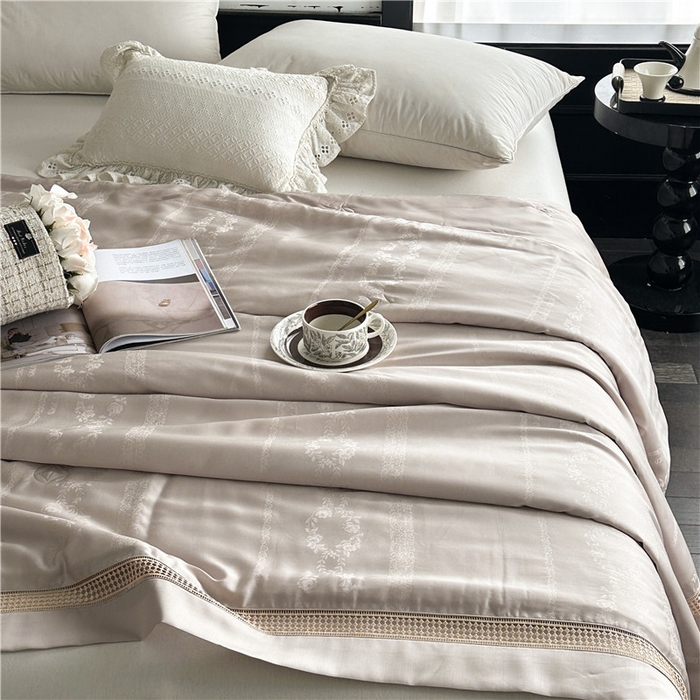 91家纺网 家纺一手货源 找家纺 蜜柚 2025新款维纳斯系列-LF奥地利兰精天丝大提花Naia夏被夏凉被空调被 维纳斯咖