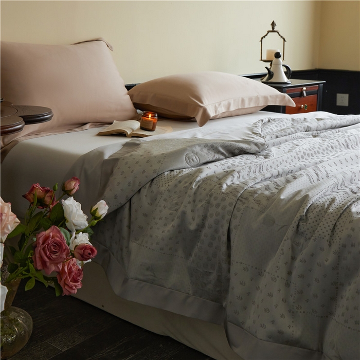 91家纺网 家纺一手货源 找家纺 蜜柚 2025春夏新品魅影A类兰精天丝棉高精密色织大提花夏被夏凉被空调被 闪耀极光