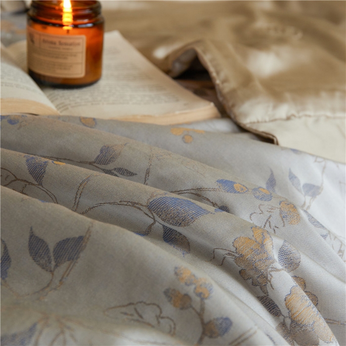 91家纺网 家纺一手货源 找家纺 蜜柚 2025春夏新品魅影A类兰精天丝棉高精密色织大提花夏被夏凉被空调被 曼珠沙华