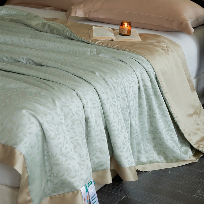 91家纺网 家纺一手货源 找家纺 蜜柚 2025春夏新品魅影A类兰精天丝棉高精密色织大提花夏被夏凉被空调被 摇曳生姿