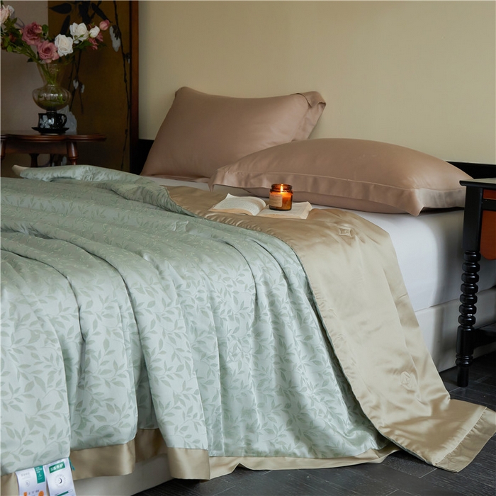 91家纺网 家纺一手货源 找家纺 蜜柚 2025春夏新品魅影A类兰精天丝棉高精密色织大提花夏被夏凉被空调被 摇曳生姿