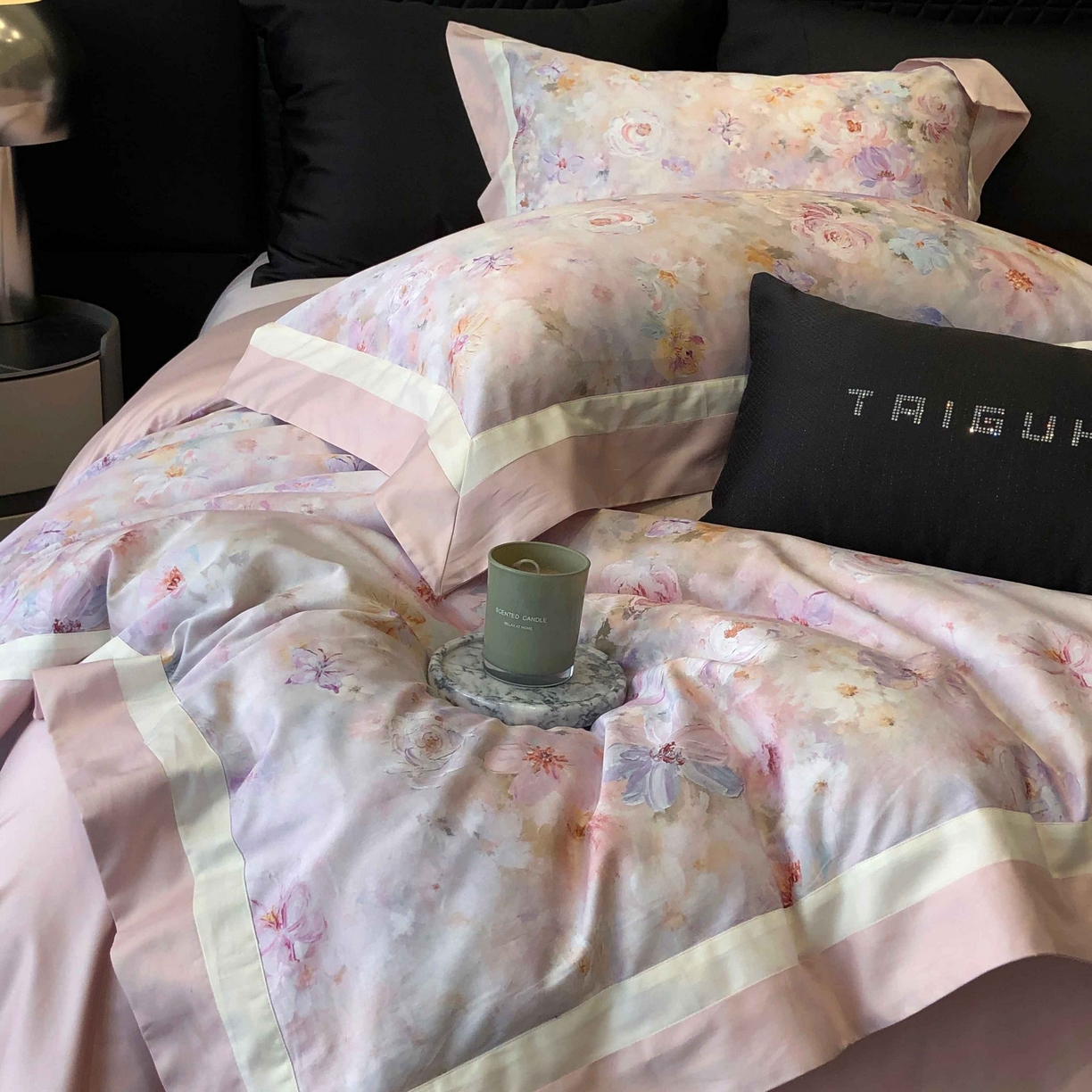 91家纺网 家纺一手货源 找家纺 太古汇家居 2025新款高支高密长绒棉专版数码印花双拼四件套系列-都市新贵【券后不低于378】 生如夏花-玫瑰粉