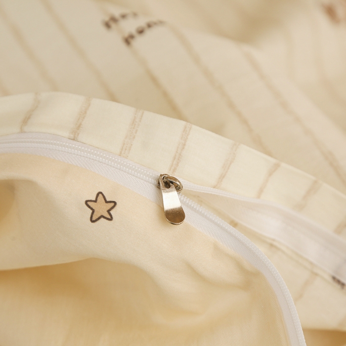 91家纺网 家纺一手货源 找家纺 天之爱 2025新款全棉纯棉印花三件套学生六件套 条纹熊