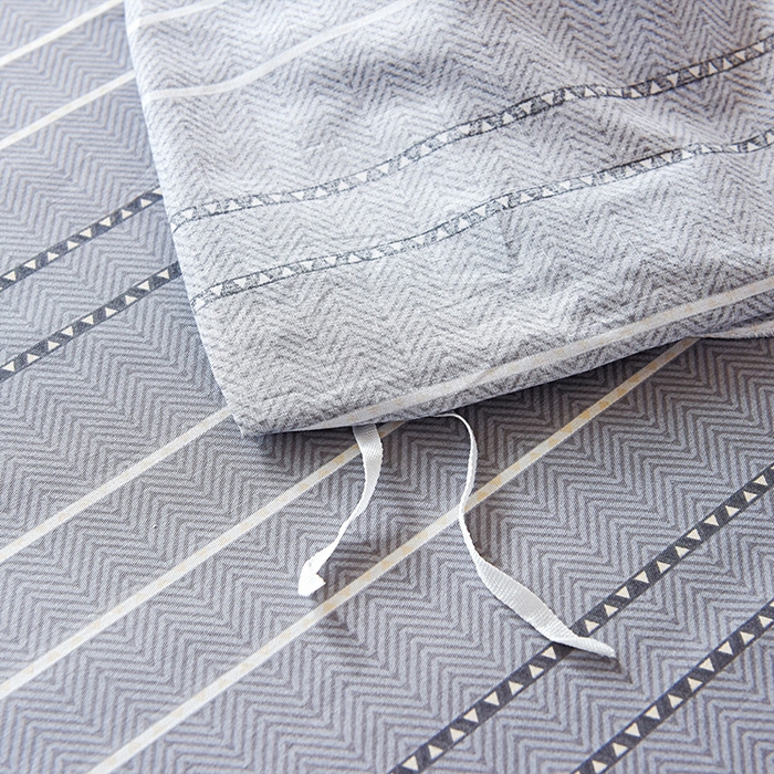 91家纺网 家纺一手货源 找家纺 天之爱 2025新款全棉纯棉印花三件套学生六件套 芬利莱-灰