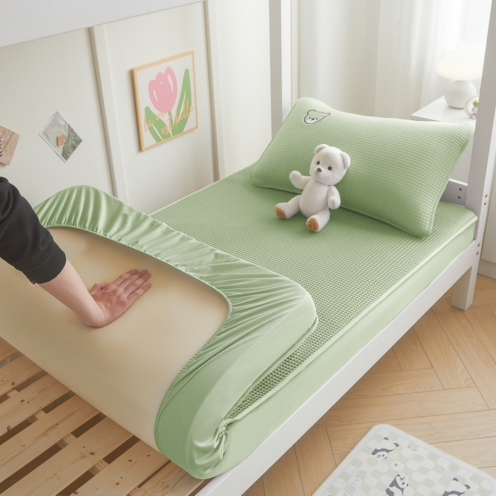 91家纺网 家纺一手货源 找家纺 （总）爱思凯家纺 2025新款【学生】PE凉感床笠款冰豆豆软席凉席席子-瑞宝熊