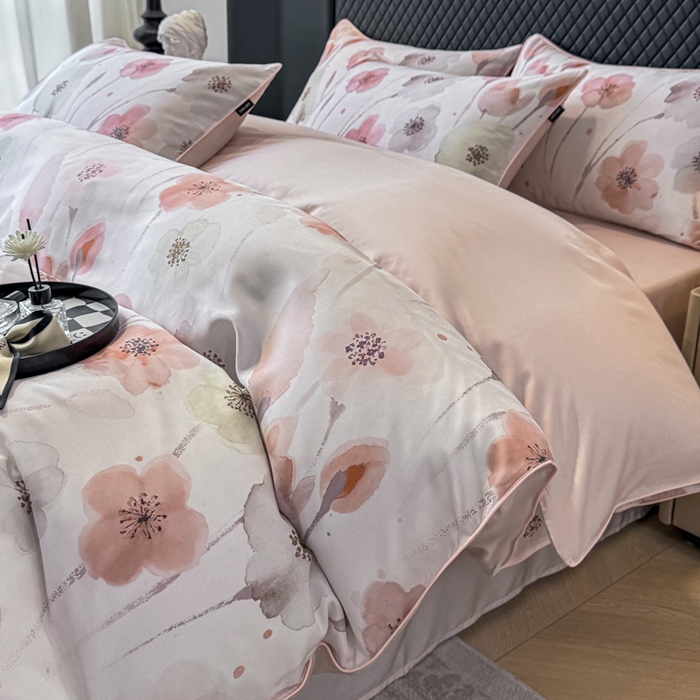 91家纺网 家纺一手货源 找家纺 芊寻家居 2025春夏新款50支莱赛尔天丝贡缎数码印花麻绳款四件套高端礼盒 花仙子粉