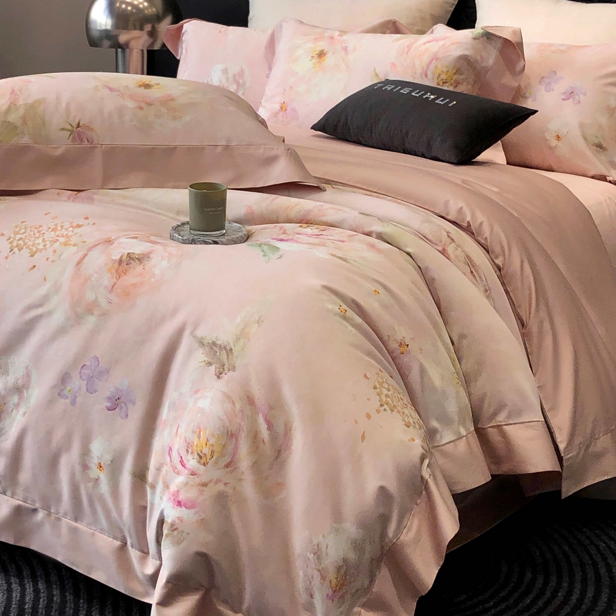 91家纺网 家纺一手货源 找家纺 2025年高支高密长绒棉专版活性数码印花系列四件套【券后控价——券后不低于378】 莉安娜-粉