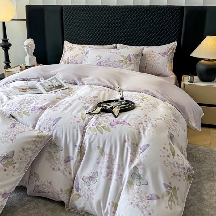 91家纺网 家纺一手货源 找家纺 芊寻家居 2025春夏新款50支莱赛尔天丝贡缎数码印花麻绳款四件套高端礼盒 蝶恋花紫