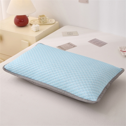 91家纺网 家纺一手货源 找家纺 大熊枕芯 2025新款冰豆豆凉感隔脏枕套 冰豆豆枕套-蓝