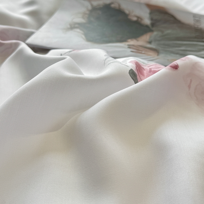 91家纺网 家纺一手货源 找家纺 芊寻家居 2025春夏新款50支莱赛尔天丝贡缎数码印花麻绳款四件套高端礼盒 玫瑰雅韵