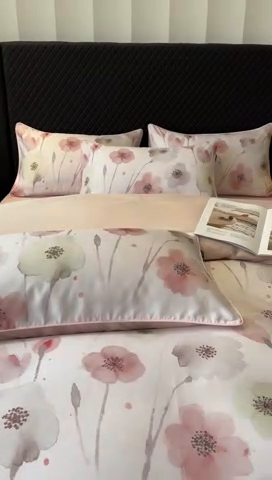 91家纺网 家纺一手货源 找家纺 洺兰家居 2025春夏新款100支莱赛尔天丝贡缎数码印花麻绳款四件套高端礼盒 花仙子粉