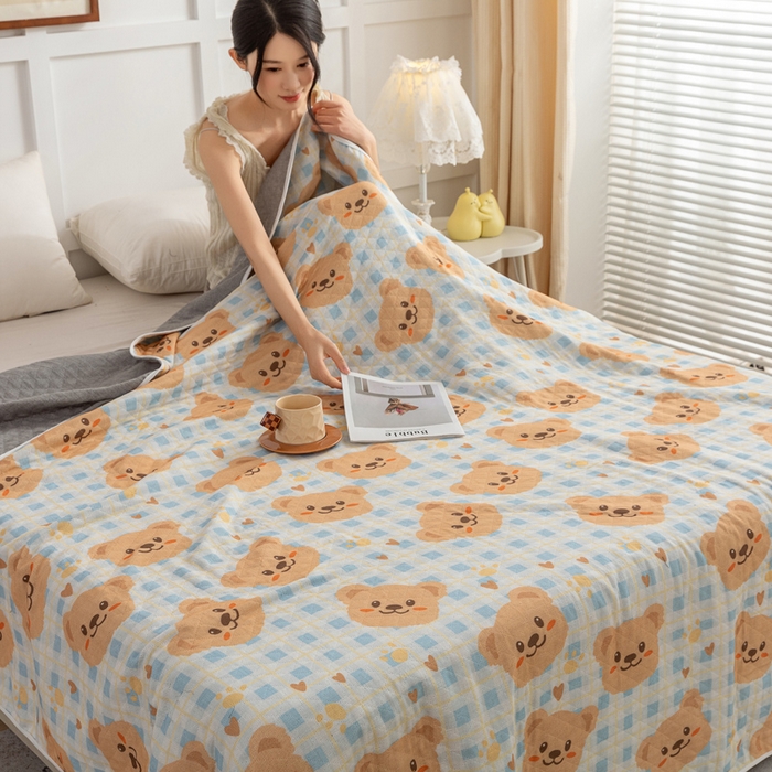 91家纺网 家纺一手货源 找家纺 乐家毛巾被（工厂自产自销） 2025新款A类全棉六层纱印花毛巾被 黄油小熊