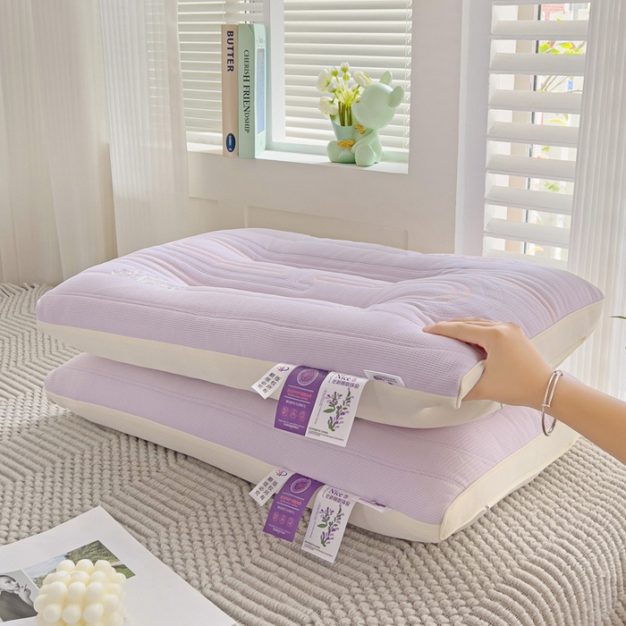 91家纺网 家纺一手货源 找家纺 （总）幸运草 2025新款薰衣草呵护枕芯 针织紫色分区定型羽丝绒枕头