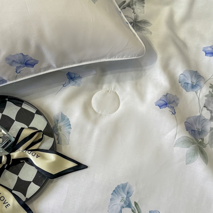 91家纺网 家纺一手货源 找家纺 洺兰家居 2025春夏新款100支莱赛尔天丝贡缎数码印花麻绳款四件套高端礼盒 流年兰