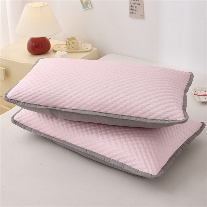 91家纺网 家纺一手货源 找家纺 大熊枕芯 2025新款冰豆豆凉感隔脏枕套 冰豆豆枕套-粉