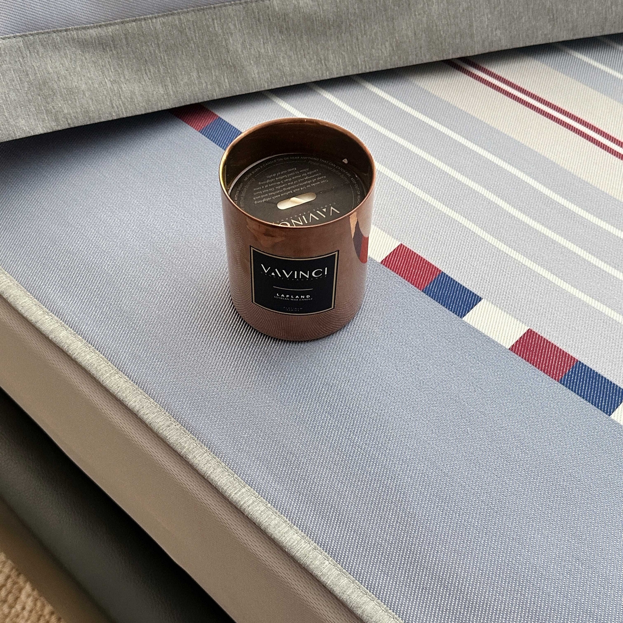 91家纺网 家纺一手货源 找家纺 JUICY 橘滋家纺 2025新款夏日高端轻奢数码冰丝奢简高级凉席床笠 芬兰之梦