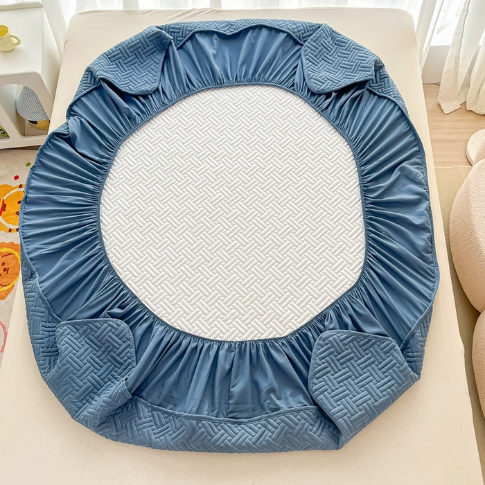 91家纺网 家纺一手货源 找家纺 欧邦 2025新款四季款纯色水洗棉夹棉床笠床垫保护罩-场景二 条格-藏蓝