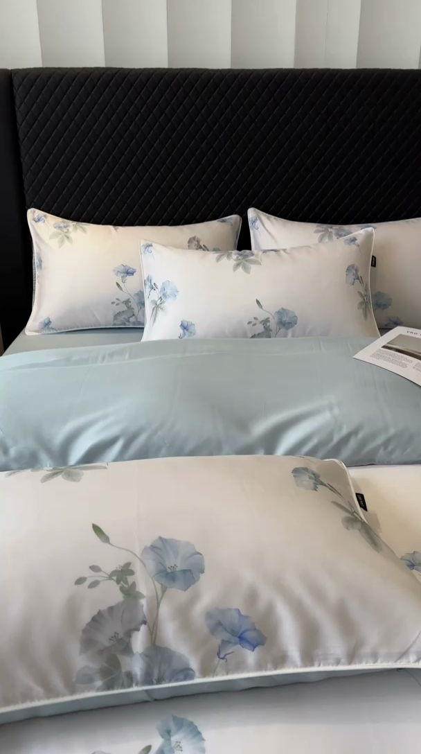 91家纺网 家纺一手货源 找家纺 芊寻家居 2025春夏新款50支莱赛尔天丝贡缎数码印花麻绳款四件套高端礼盒 流年兰