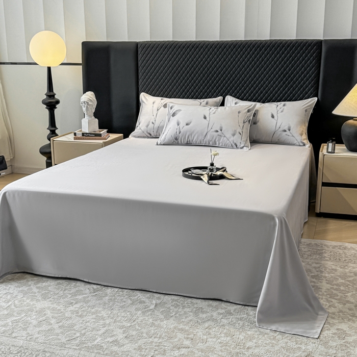 91家纺网 家纺一手货源 找家纺 芊寻家居 2025春夏新款50支莱赛尔天丝贡缎数码印花麻绳款四件套高端礼盒 静谧灰