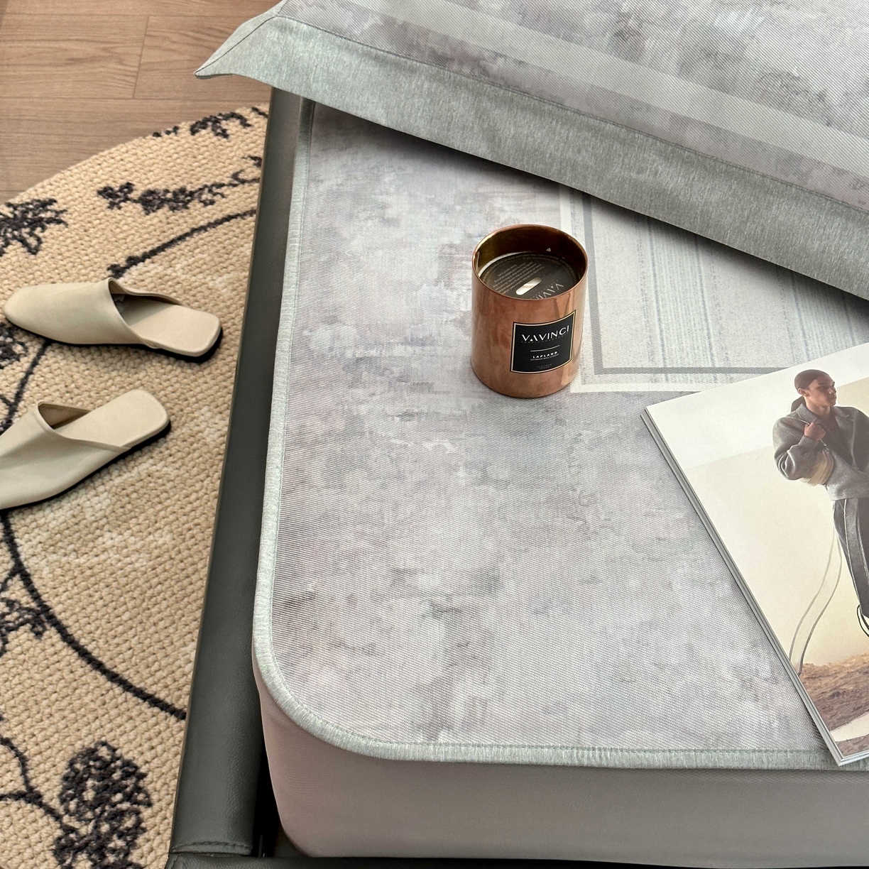 91家纺网 家纺一手货源 找家纺 JUICY 橘滋家纺 2025新款夏日高端轻奢数码冰丝奢简高级凉席床笠 巴黎暮色