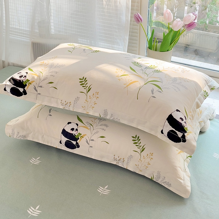 91家纺网 家纺一手货源 找家纺 依庭 2025新款全棉印花花卉款四件套单品系列-单枕套 熊猫仔仔