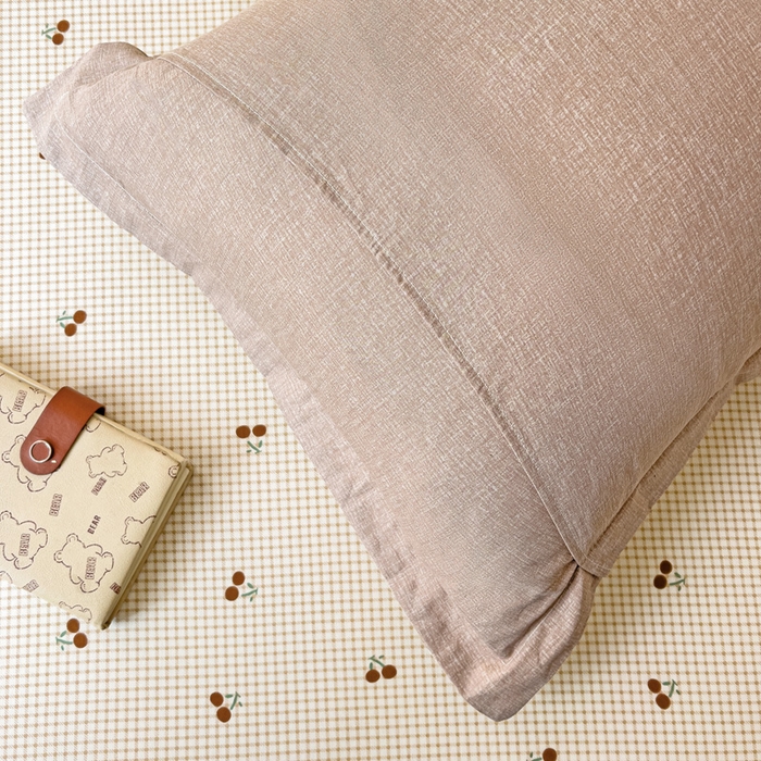 91家纺网 家纺一手货源 找家纺 依庭 2025新款全棉印花花卉款四件套单品系列-单枕套 樱姿