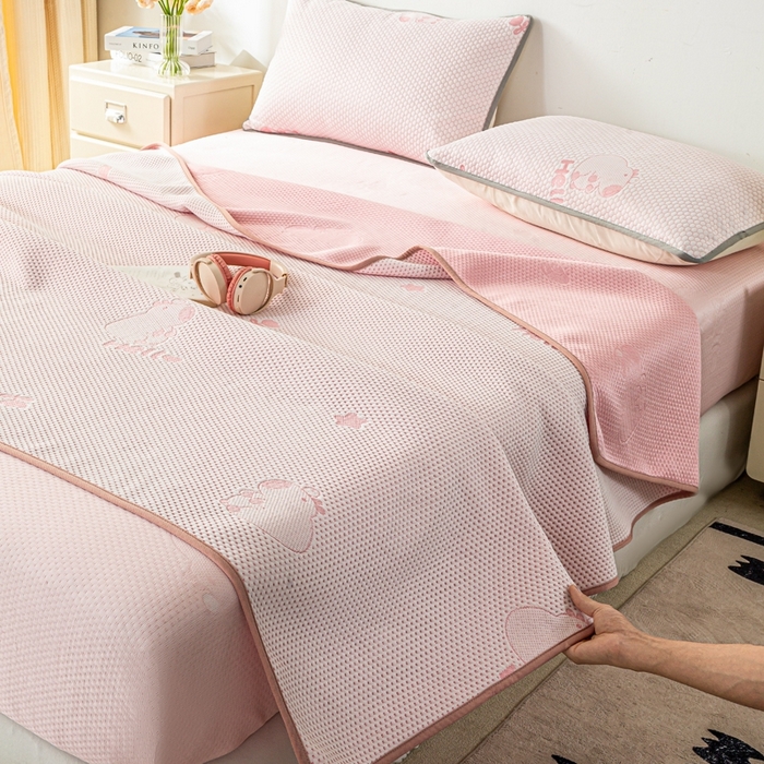 91家纺网 家纺一手货源 找家纺 梦初语 2025新款A类华夫格冰豆豆夏被子针织提花凉感夏凉被单双人空调被可机水洗 卡皮巴拉熊-粉
