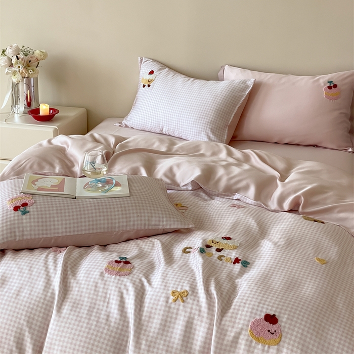 91家纺网 家纺一手货源 找家纺 2025新款60S兰精天丝卡通毛巾绣四件套-暗合款 天丝可颂