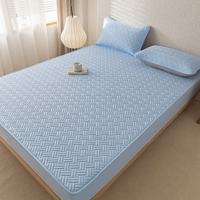 91家纺网 家纺一手货源 找家纺 欧邦 2025新款四季款纯色水洗棉夹棉床笠床垫保护罩-场景一 条格-天蓝