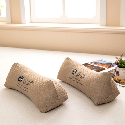 91家纺网 家纺一手货源 找家纺 枕之坊 2025新款针织三角颈椎枕 三角咖色12*40*15cm/只