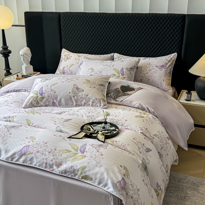 91家纺网 家纺一手货源 找家纺 芊寻家居 2025春夏新款50支莱赛尔天丝贡缎数码印花麻绳款四件套高端礼盒 蝶恋花紫