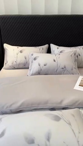 91家纺网 家纺一手货源 找家纺 洺兰家居 2025春夏新款100支莱赛尔天丝贡缎数码印花麻绳款四件套高端礼盒 静谧灰