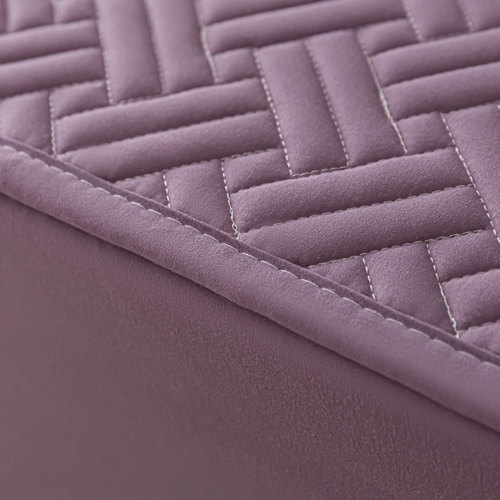 91家纺网 家纺一手货源 找家纺 欧邦 2025新款四季款纯色水洗棉夹棉床笠床垫保护罩-场景一 条格-魅紫