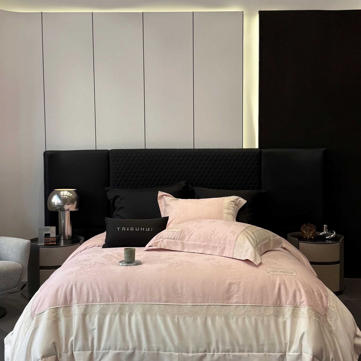 91家纺网 家纺一手货源 找家纺 （总）太古汇家居 2025新款全棉提花绣花“伊莎贝拉”系列四件套