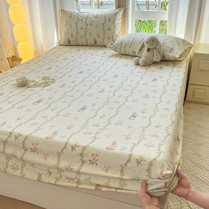 91家纺网 家纺一手货源 找家纺 2025新款老粗布三件套-床笠款 蔓藤兔