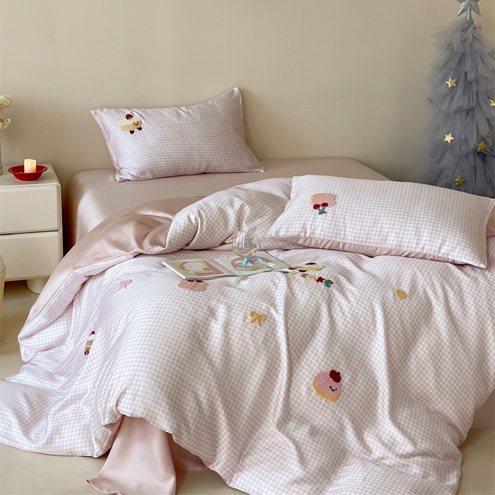 91家纺网 家纺一手货源 找家纺 2025新款60S兰精天丝卡通毛巾绣四件套-暗合款 天丝可颂