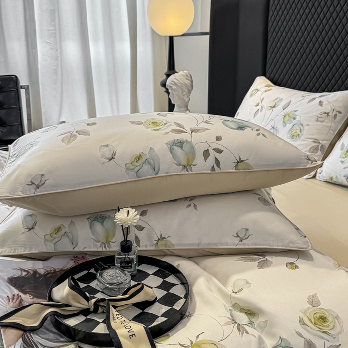 91家纺网 家纺一手货源 找家纺 芊寻家居 2025春夏新款50支莱赛尔天丝贡缎数码印花麻绳款四件套高端礼盒 花意盈香灰